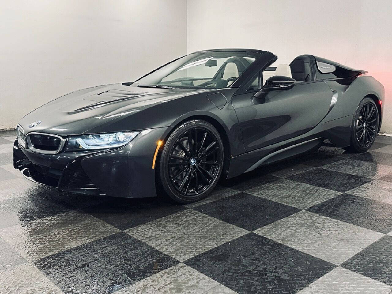 2019 BMW i8 for sale at Extreme Auto Pros in Parma Heights, OH