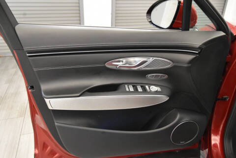 2023 Genesis GV70 2.5T Standard