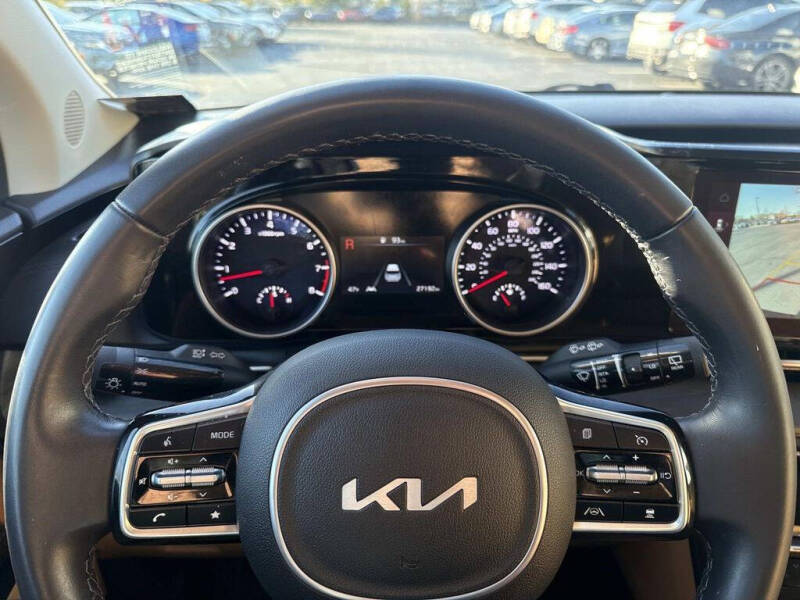 2023 Kia Carnival EX