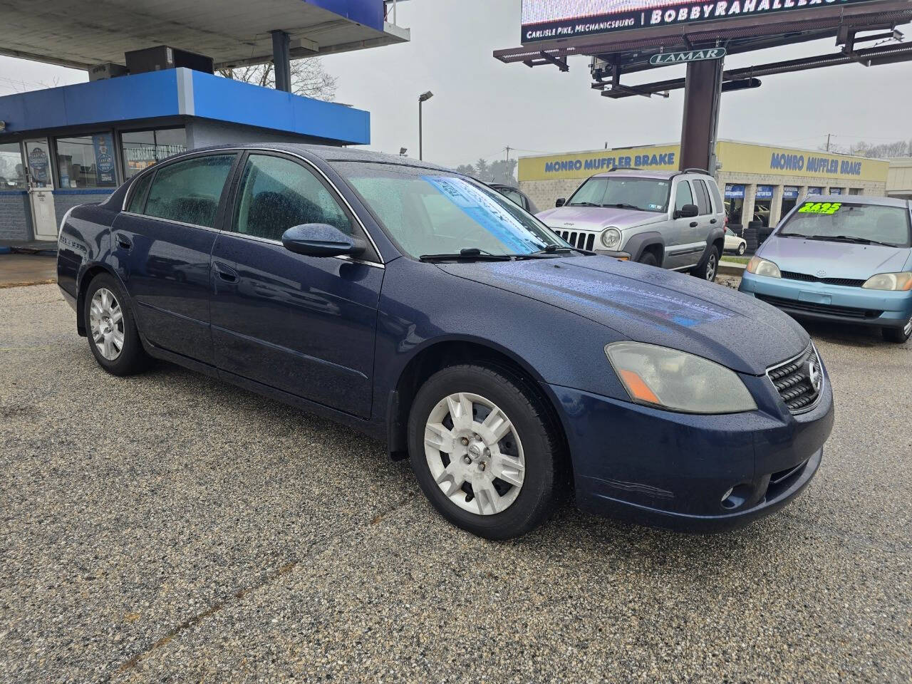 2006 Nissan Altima for sale at QUEENSGATE AUTO SALES in York, PA