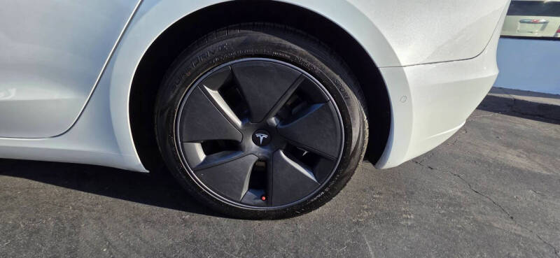 2021 Tesla Model 3 Standard Range Plus