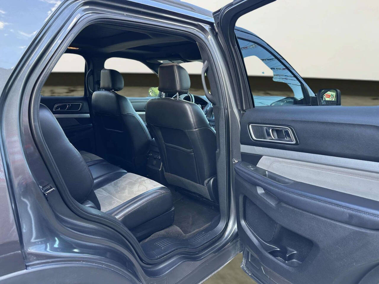 FordExplorer15