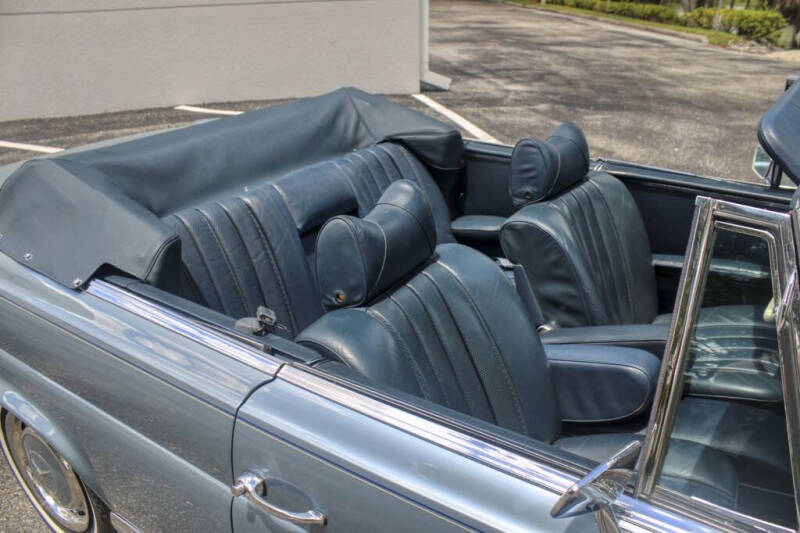 1970 Mercedes-Benz 280-Class