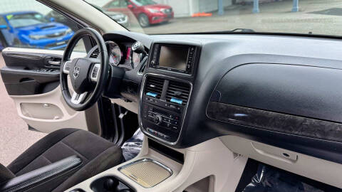 2012 Dodge Grand Caravan Crew