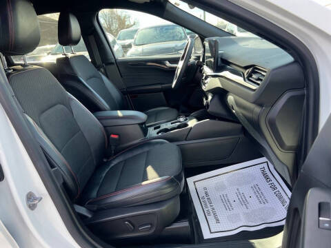 2023 Ford Escape ST-Line Elite