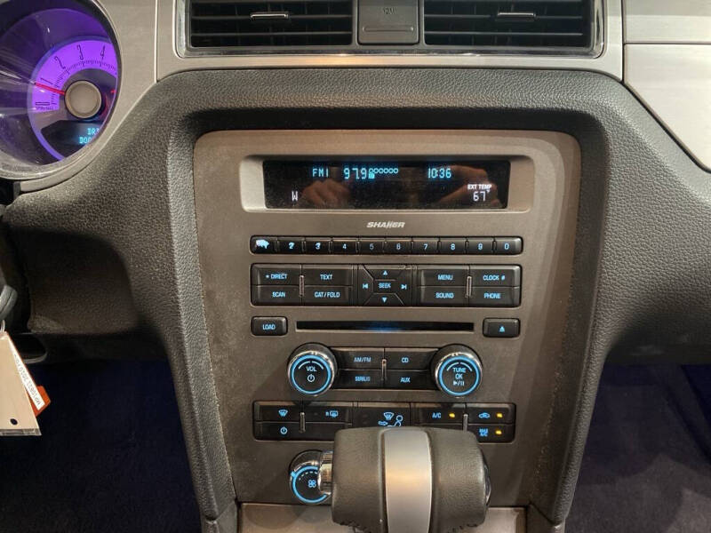 2010 Ford Mustang V6