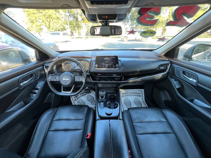 2023 Nissan Rogue SL