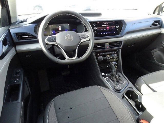 2024 Volkswagen Taos SE 4Motion