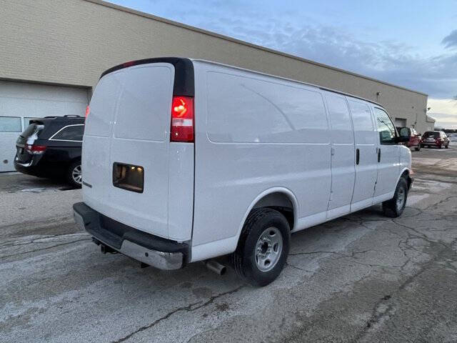 2025 Chevrolet Express 2500