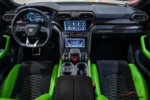 2022 Lamborghini Urus