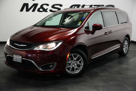 2020 Chrysler Pacifica Touring L
