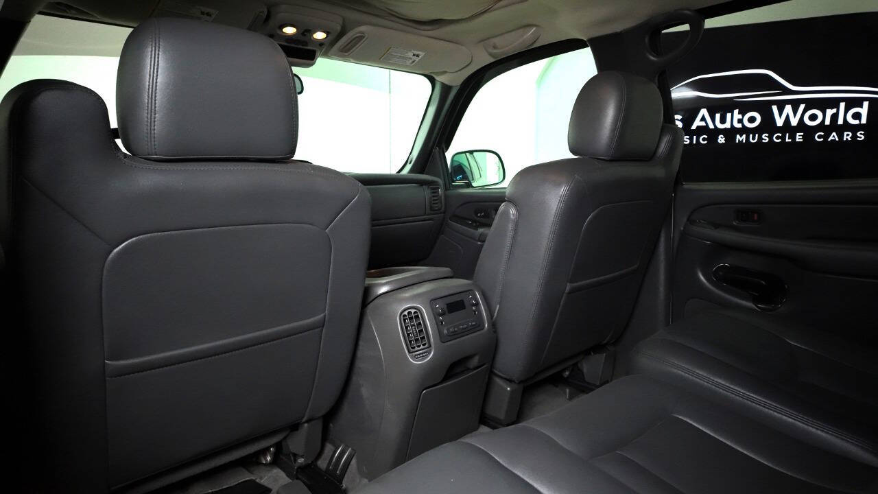 2004 Chevrolet Avalanche 38