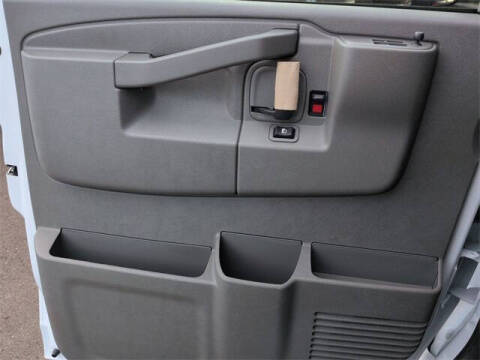 2025 Chevrolet Express 2500