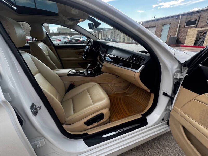 2015 BMW 5 Series 528i