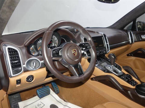 2016 Porsche Cayenne GTS