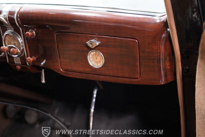 1936 Ford Deluxe
