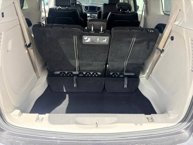 2020 Chrysler Pacifica Touring L