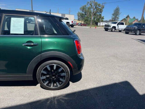 2017 MINI Hardtop 4 Door Cooper