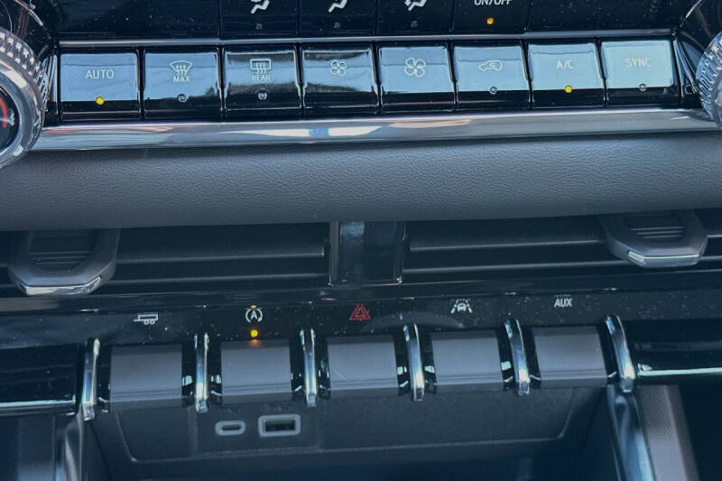 2024 GMC Canyon Elevation