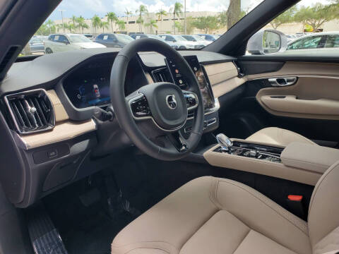 2026 Volvo XC90 B5 Plus 7P