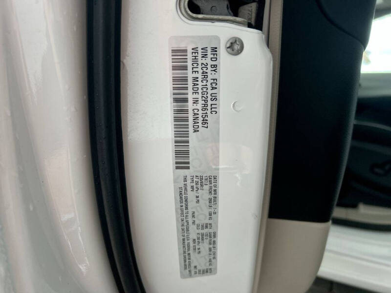 2023 Chrysler Voyager LX