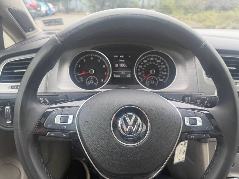 2015 Volkswagen Golf TSI SE