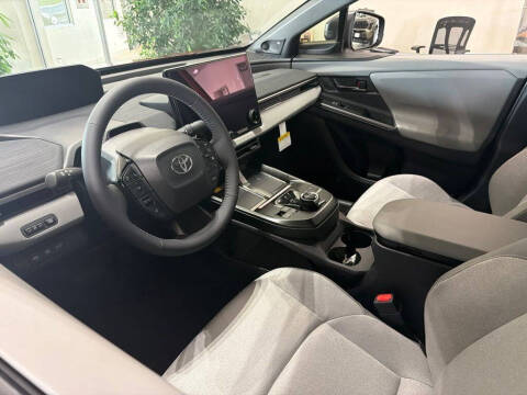 2026 Toyota C-HR XSE