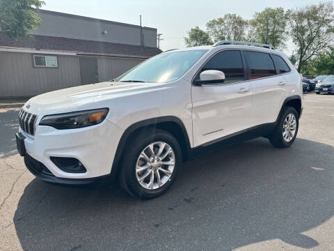 2019 Jeep Cherokee for sale at MIDWEST CAR SEARCH in Fridley MN