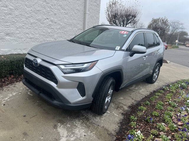 2022 Toyota RAV4 Hybrid XLE