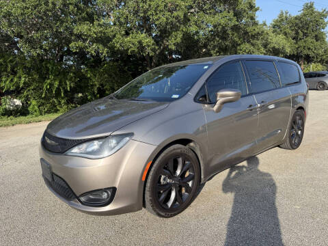 2018 Chrysler Pacifica Touring Plus