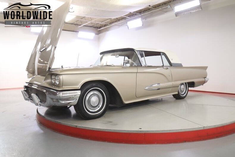 1959 Ford Thunderbird