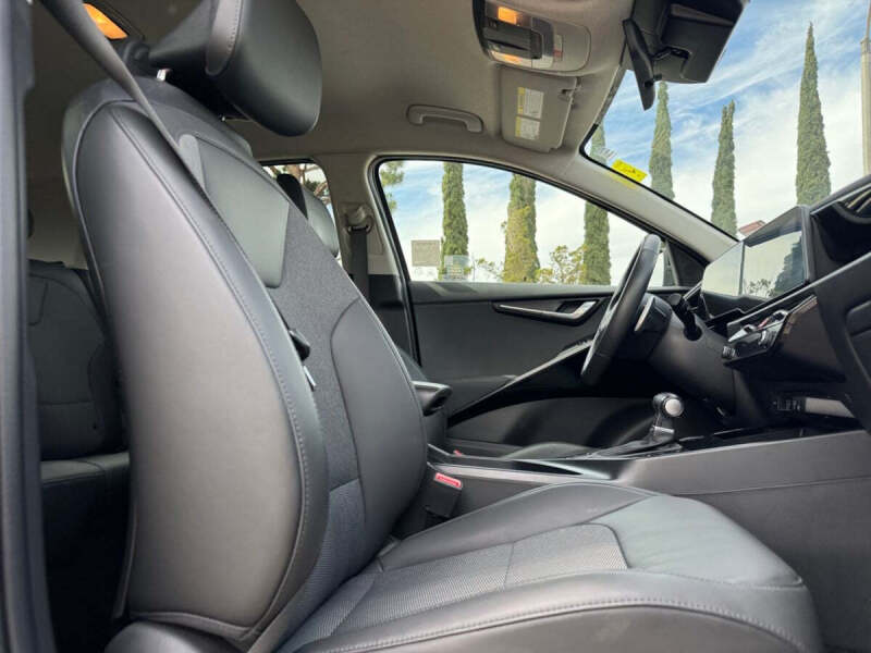 2023 Kia Niro EX