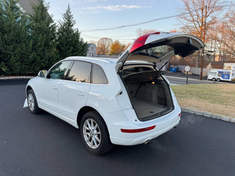 2010 Audi Q5 Premium photo 24