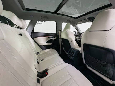 2025 Audi Q5 quattro Prestige TFSI