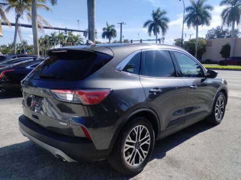 2020 Ford Escape SEL