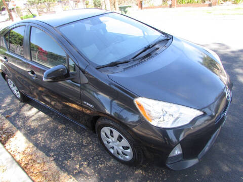 2014 Toyota Prius c Two