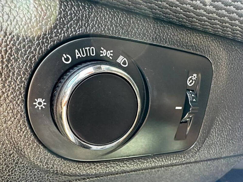 2017 Chevrolet Cruze LS Auto