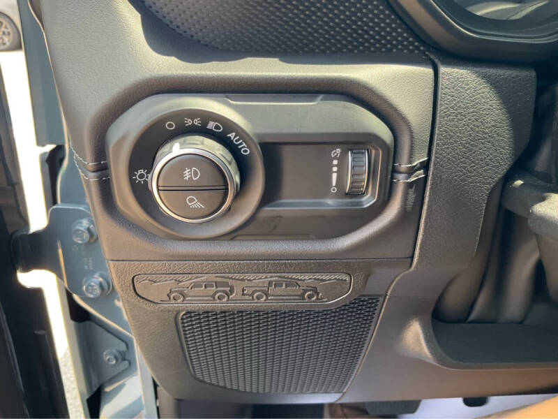 2026 Jeep Gladiator Shadow Ops