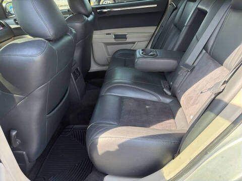 2006 Chrysler 300 SRT-8