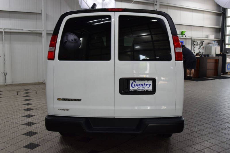 2026 Chevrolet Express LS 3500