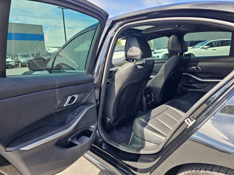 2025 BMW 3 Series 330i xDrive