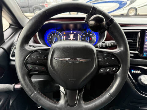 2020 Chrysler Pacifica Touring L 35th Anniversary