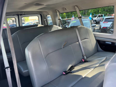 2009 Ford E-Series E-350 SD XLT