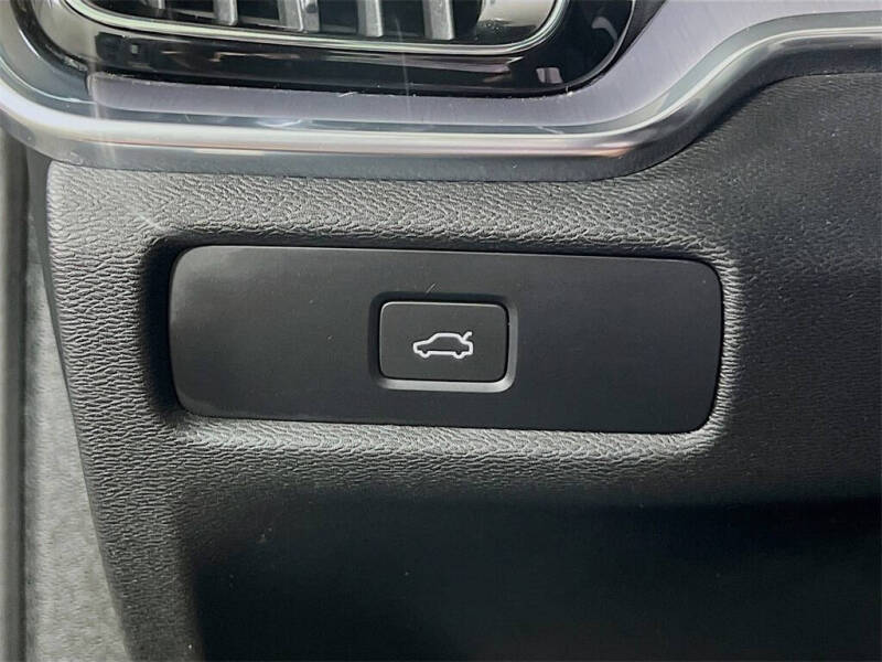 2023 Volvo S60 B5 Core Dark Theme