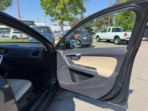 2016 Volvo V60 T5 Drive-E Premier