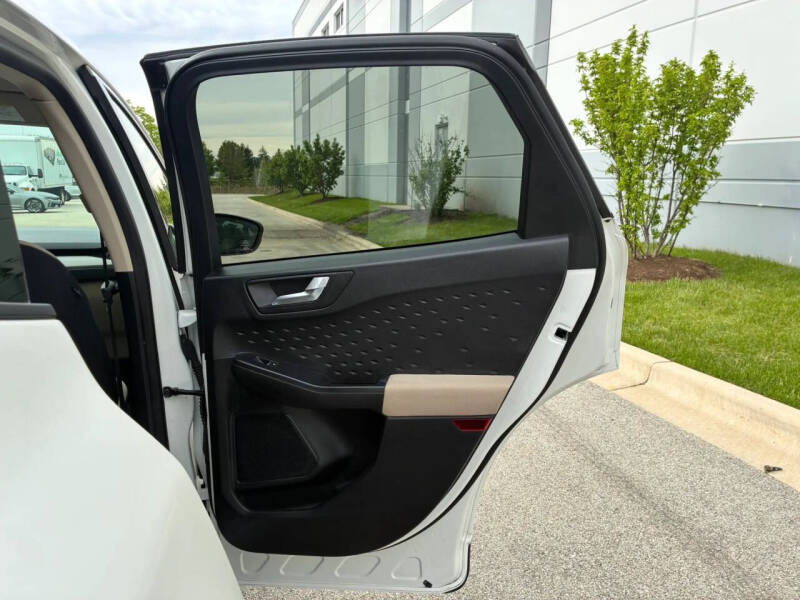 2020 Ford Escape SE