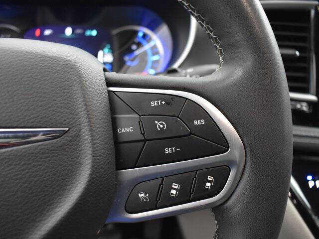 2023 Chrysler Pacifica Plug-In Hybrid Touring L