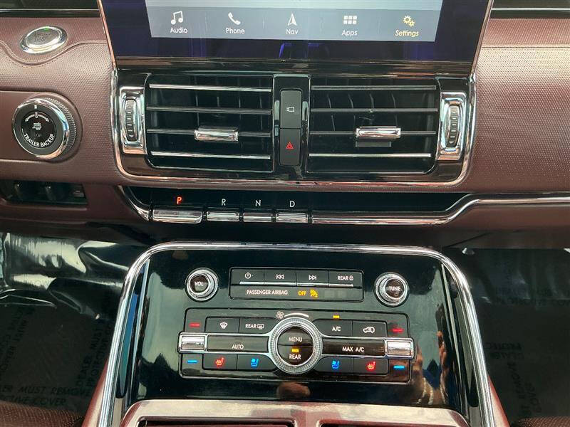 2018 Lincoln Navigator Black Label