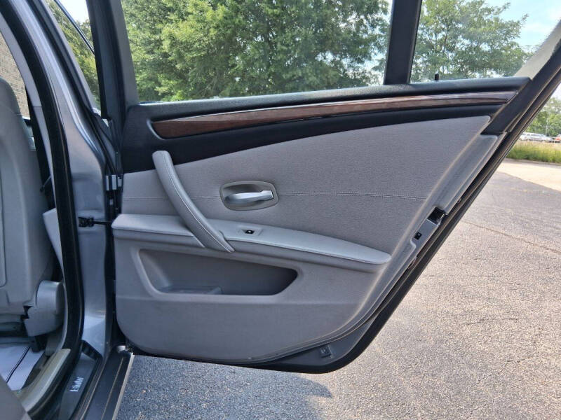 2010 BMW 5 Series 528i