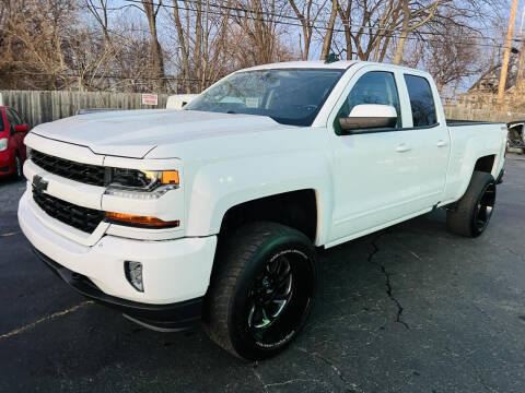 2017 Chevrolet Silverado 1500 for sale at M&M's Auto Sales & Detail in Kansas City KS